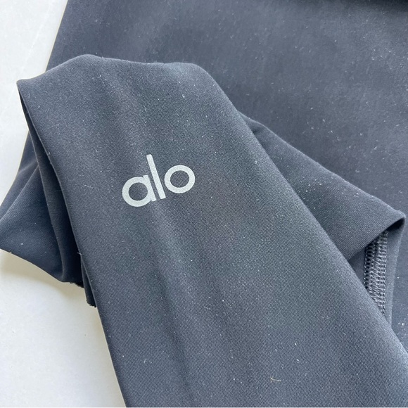 2/25 ALO Yoga Leggings S Womens Black
Ripped Warrior High Waisted Tights Pilates - Picture 4 of 6